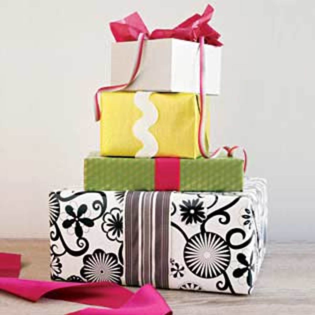 Image: Rachael Ray Gift Wrap